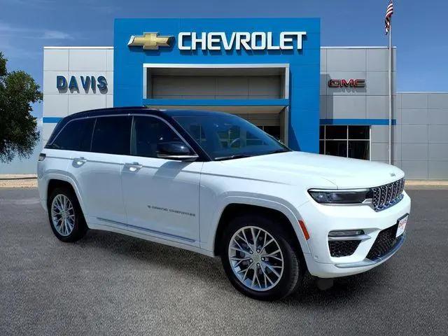 2025 Jeep Grand Cherokee Summit 4x4 for sale in Litchfield, MN