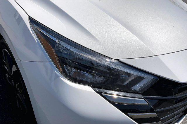 2024 Nissan Versa 1.6 SR