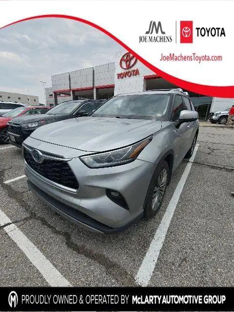 2021 Toyota Highlander Hybrid Platinum for sale in Columbia, MO
