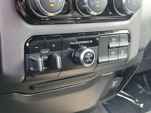 2026 Ram 1500 Lone Star Crew Cab 4x2 57 Box