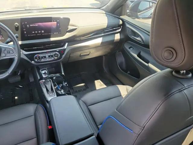 2024 Buick NV Sport Touring FWD