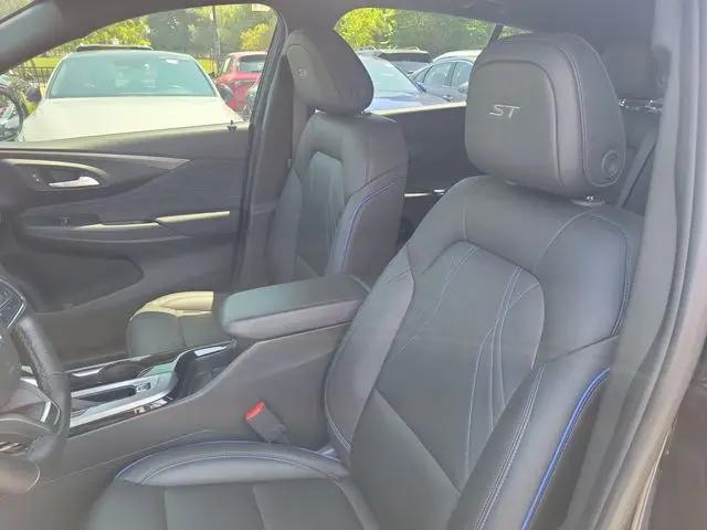 2024 Buick NV Sport Touring FWD