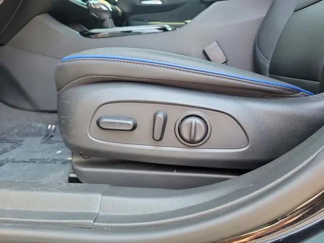 2024 Buick NV Sport Touring FWD
