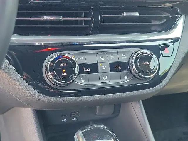 2024 Buick NV Sport Touring FWD