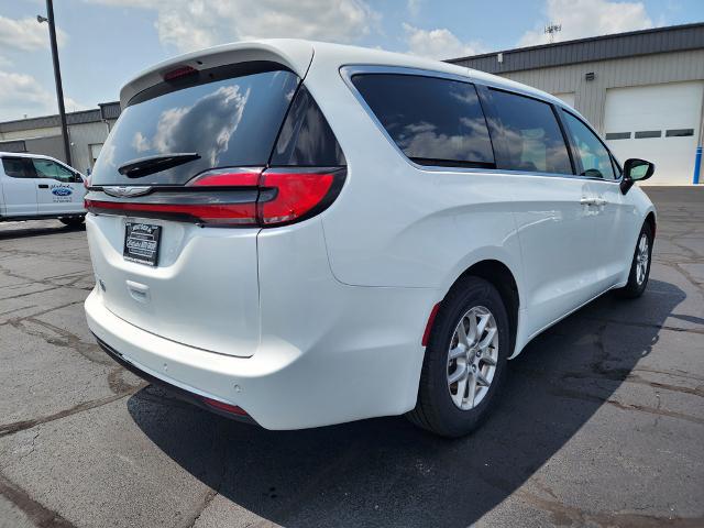 2023 Chrysler Pacifica Touring