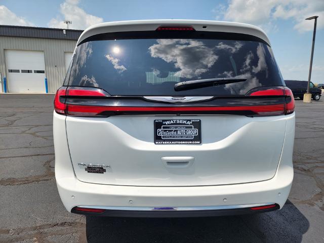 2023 Chrysler Pacifica Touring