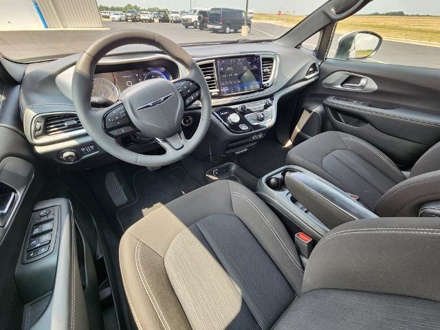 2023 Chrysler Pacifica Touring