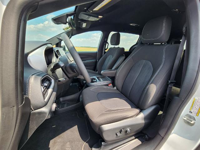 2023 Chrysler Pacifica Touring