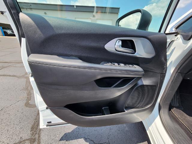 2023 Chrysler Pacifica Touring