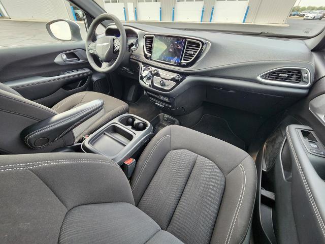 2023 Chrysler Pacifica Touring
