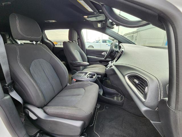 2023 Chrysler Pacifica Touring