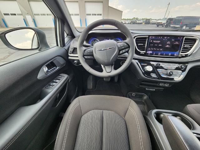 2023 Chrysler Pacifica Touring