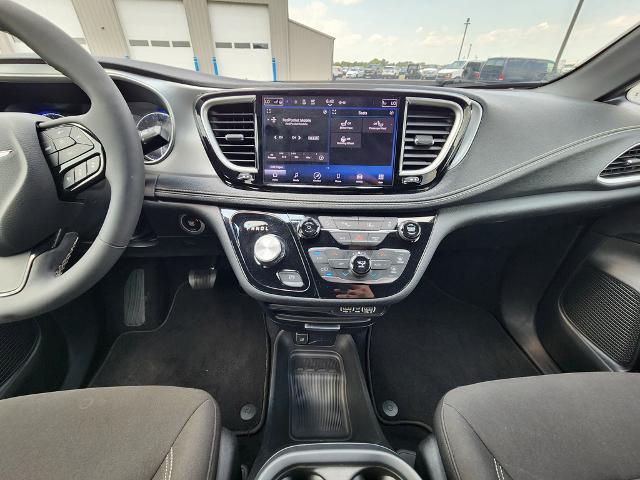 2023 Chrysler Pacifica Touring
