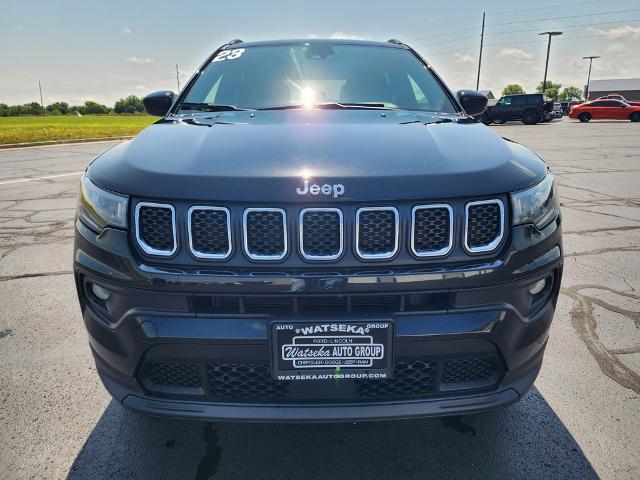 2023 Jeep Compass Latitude Lux FWD