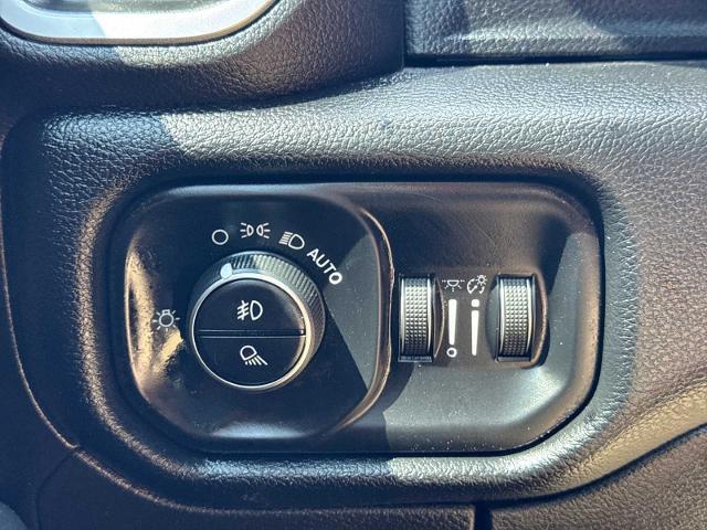 2019 Ram 1500 Big Horn/Lone Star Crew Cab 4x4 57 Box