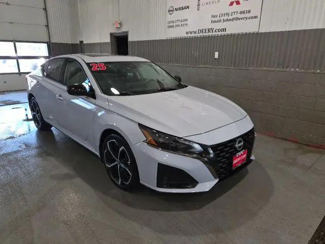 2025 Nissan Altima SR AWD for sale in Cedar Falls, IA