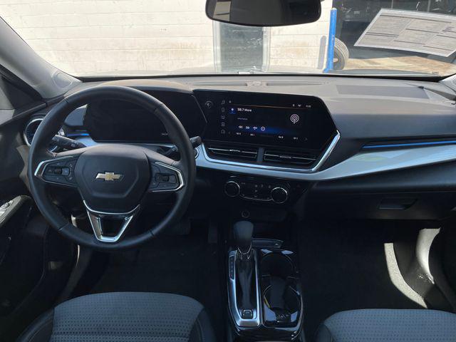 2025 Chevrolet Trax FWD LT