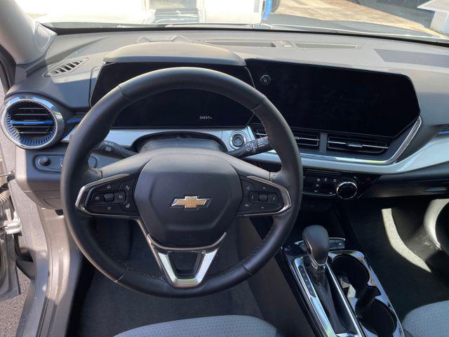 2025 Chevrolet Trax FWD LT
