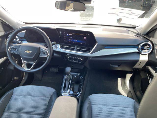 2025 Chevrolet Trax FWD LT