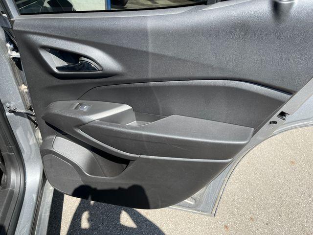 2025 Chevrolet Trax FWD LT