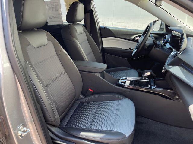 2025 Chevrolet Trax FWD LT