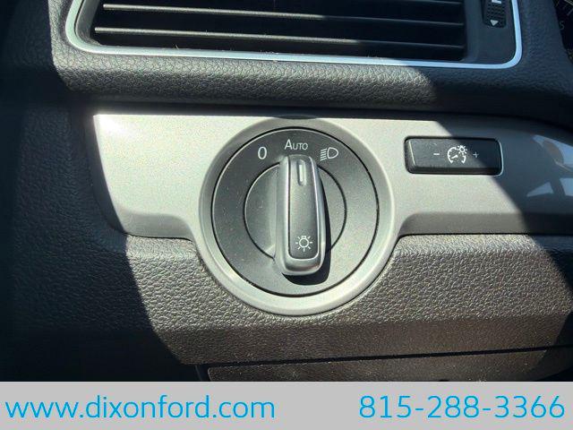 2012 Volkswagen Passat 2.5L S