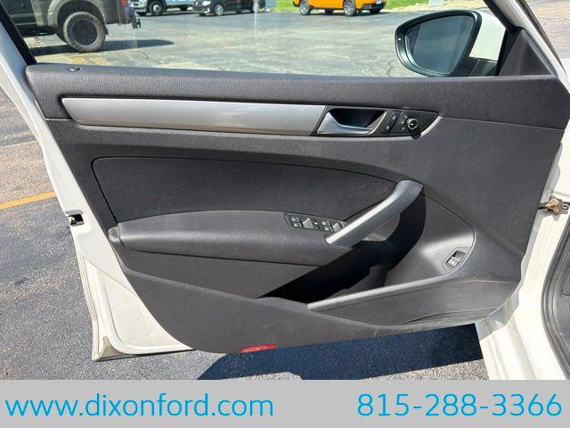 2012 Volkswagen Passat 2.5L S