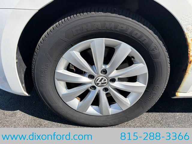 2012 Volkswagen Passat 2.5L S