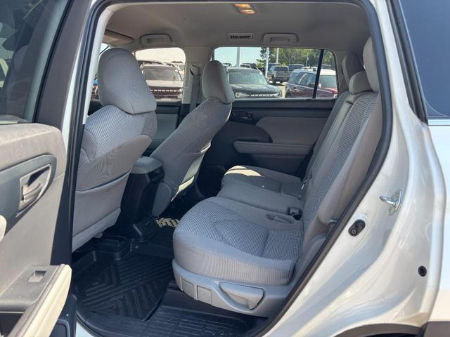 2021 Toyota Highlander LE