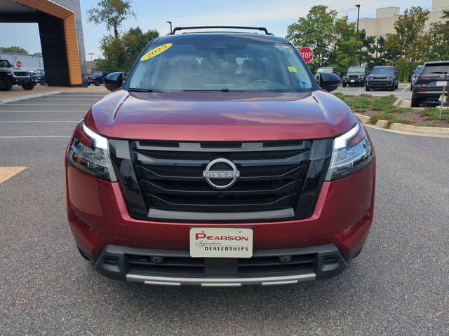 2023 Nissan Pathfinder SL 4WD