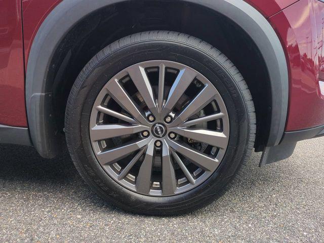 2023 Nissan Pathfinder SL 4WD