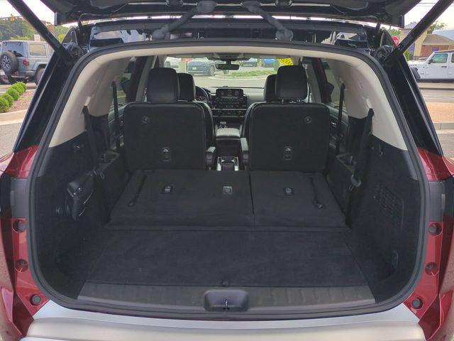 2023 Nissan Pathfinder SL 4WD