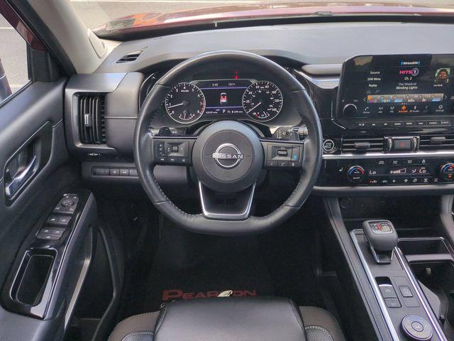 2023 Nissan Pathfinder SL 4WD