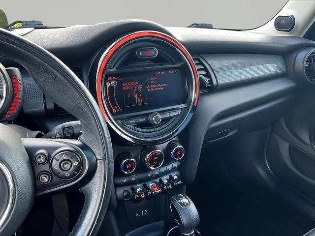 2017 MINI Hardtop Cooper