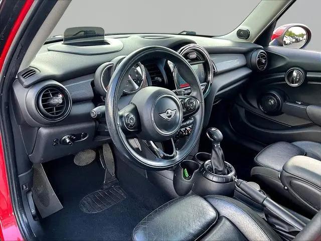 2017 MINI Hardtop Cooper