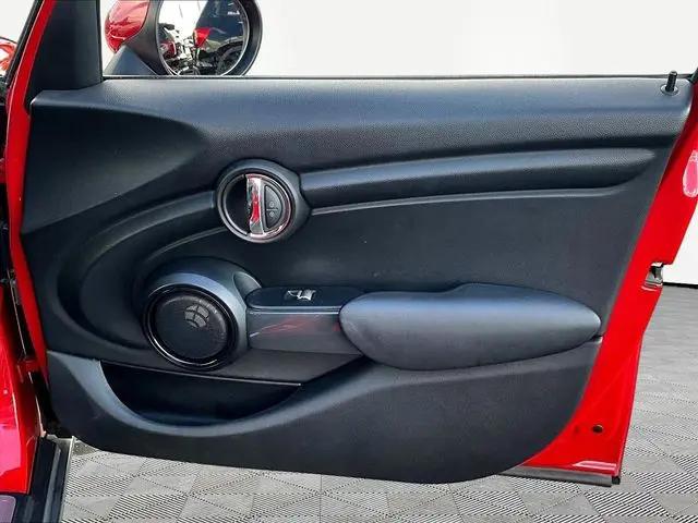 2017 MINI Hardtop Cooper