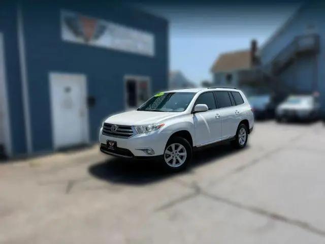 2013 Toyota Highlander Base Plus V6 for sale in Worcester, MA