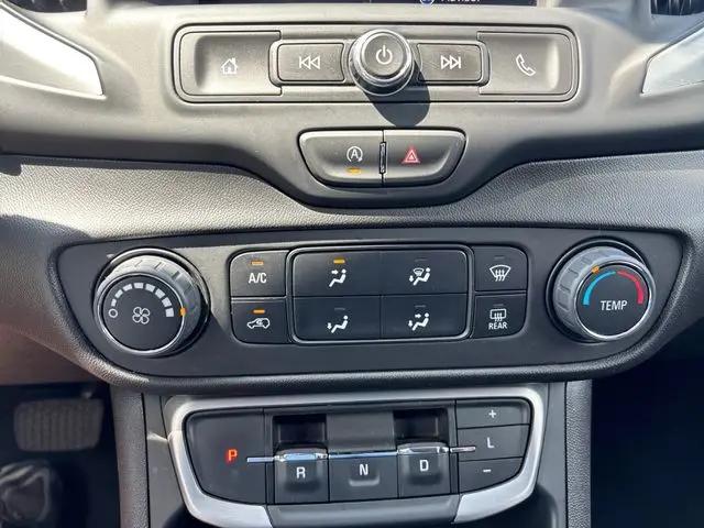 2024 GMC Terrain AWD SLE
