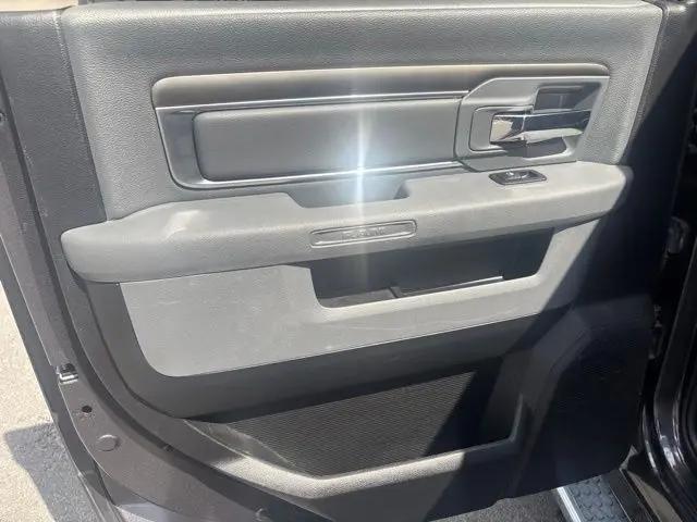2017 Ram 1500 Big Horn Crew Cab 4x4 57 Box