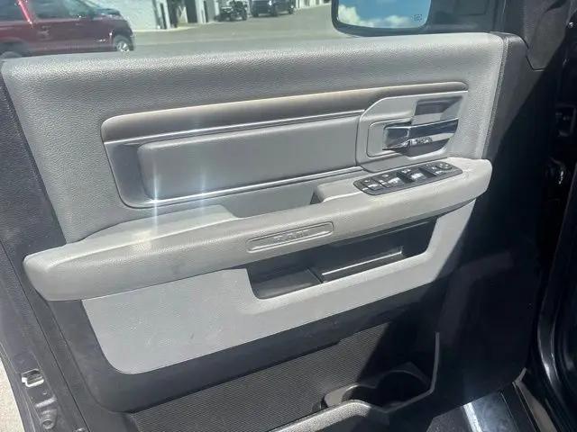 2017 Ram 1500 Big Horn Crew Cab 4x4 57 Box