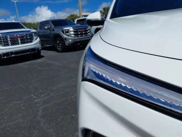 2026 Buick NV Preferred FWD