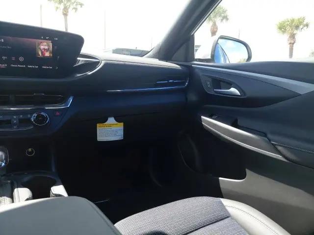 2026 Buick NV Preferred FWD
