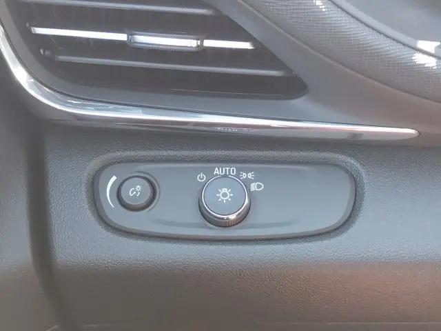 2026 Buick NV Preferred FWD