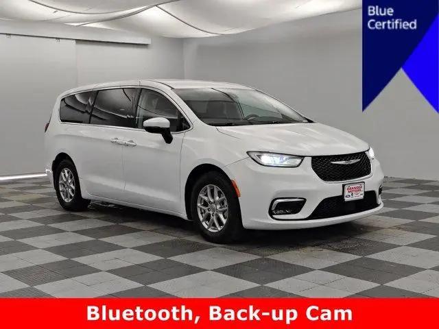 2023 Chrysler Pacifica Touring L for sale in Granger, IA