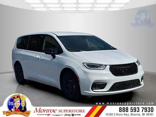 2024 Chrysler Pacifica Hybrid S Appearance Pkg for sale in Monroe, MI