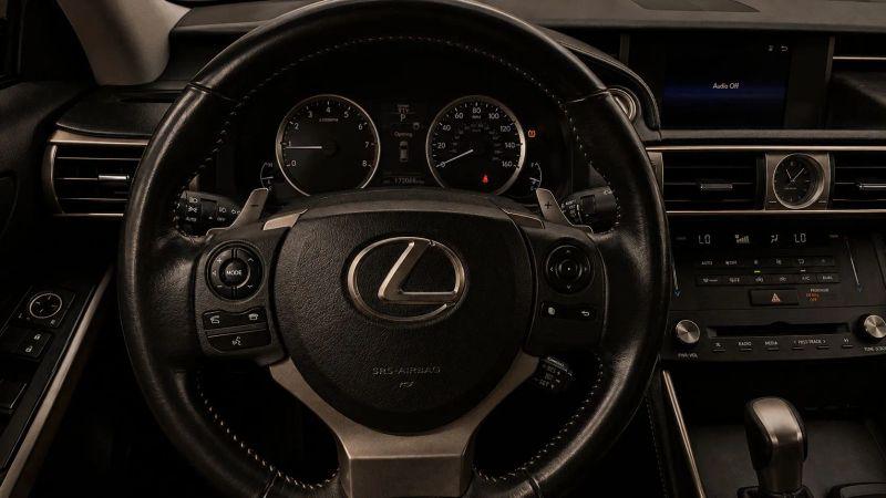 2016 Lexus IS 200t 200t