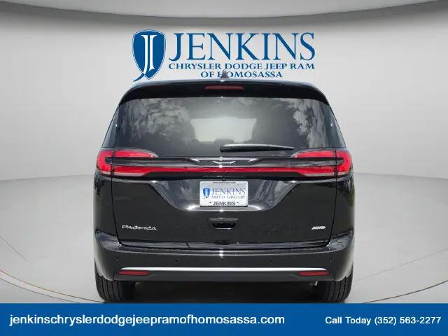 2027 Chrysler Pacifica Select AWD