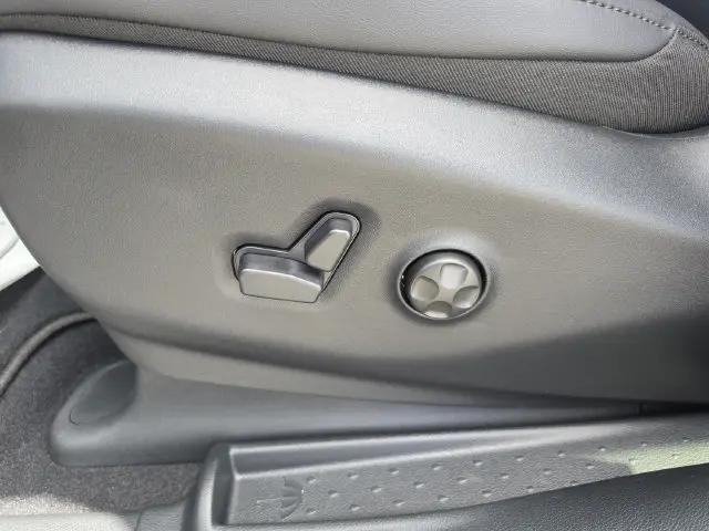 2027 Chrysler Pacifica Select AWD