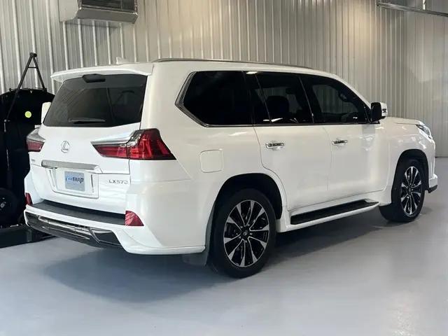 2021 Lexus LX 570 Two-Row