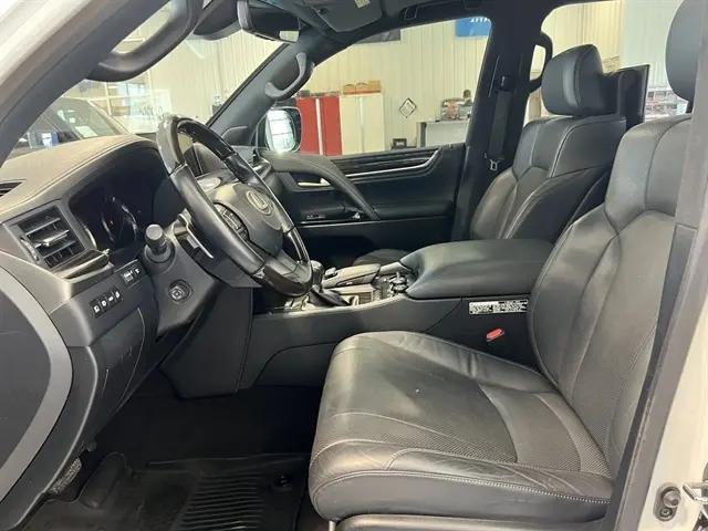 2021 Lexus LX 570 Two-Row